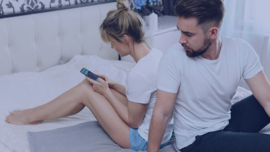 Signs She Might Be Cheating